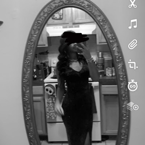 Meet your Posher, Zuly - Picture 1 of 1